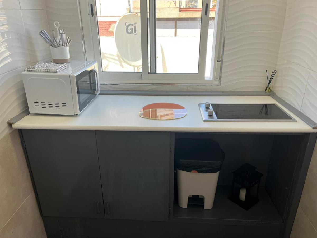 Habitacion Con Terraza En Alicante Ngoại thất bức ảnh