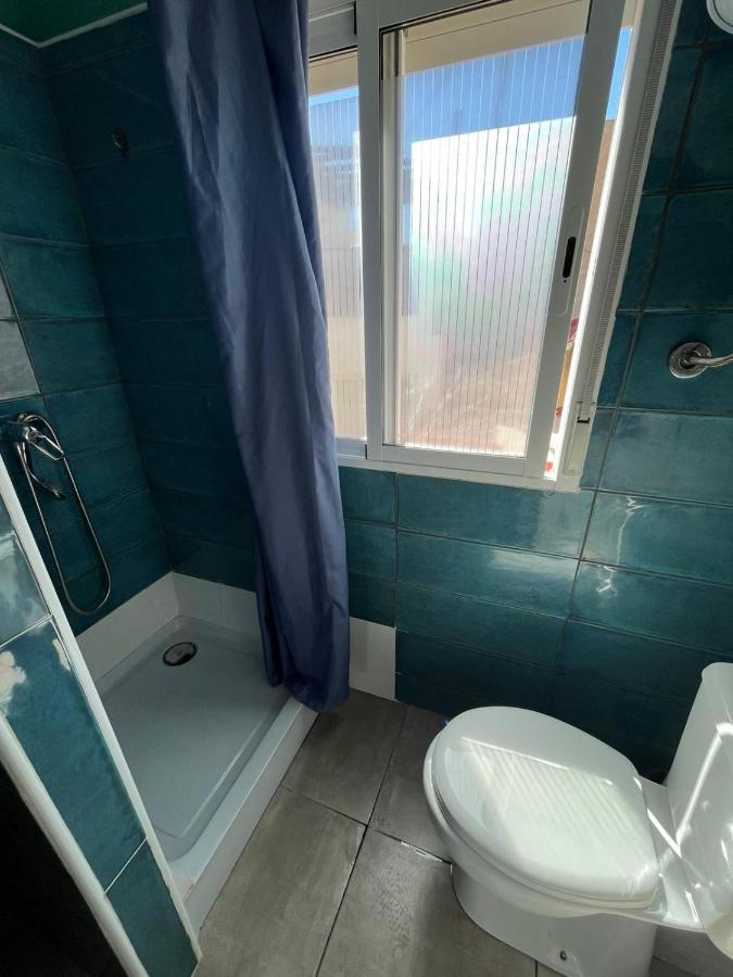 Habitacion Con Terraza En Alicante Ngoại thất bức ảnh