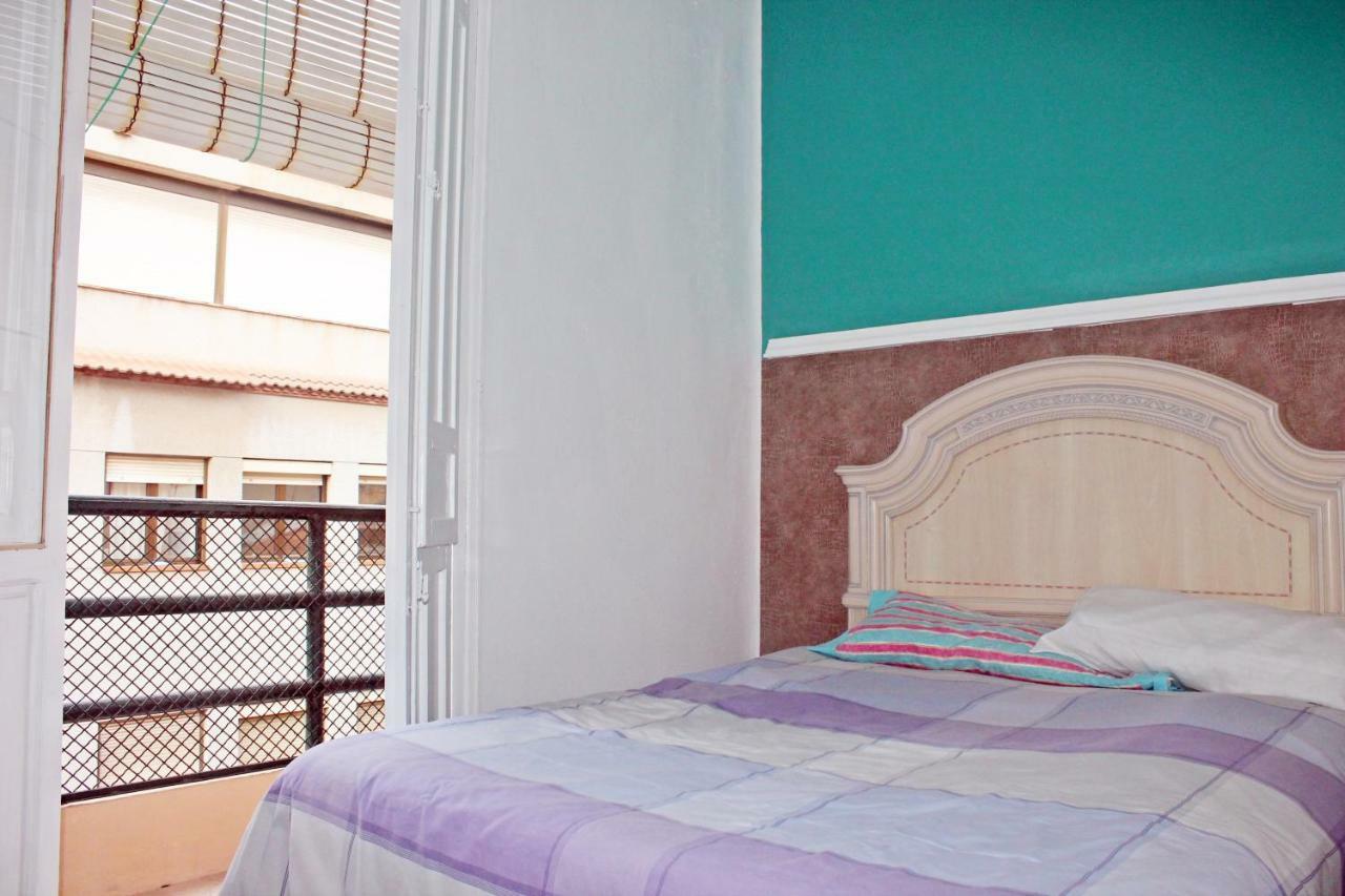 Habitacion Con Terraza En Alicante Ngoại thất bức ảnh