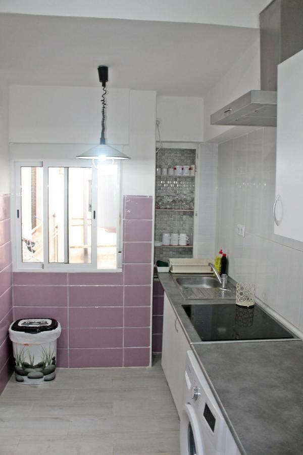 Habitacion Con Terraza En Alicante Ngoại thất bức ảnh