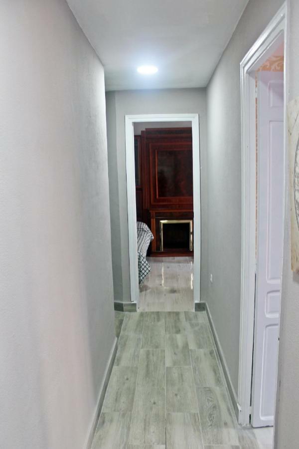 Habitacion Con Terraza En Alicante Ngoại thất bức ảnh